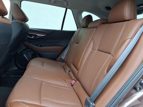 Used 2021 Subaru Outback Touring AWD/4WD image 16