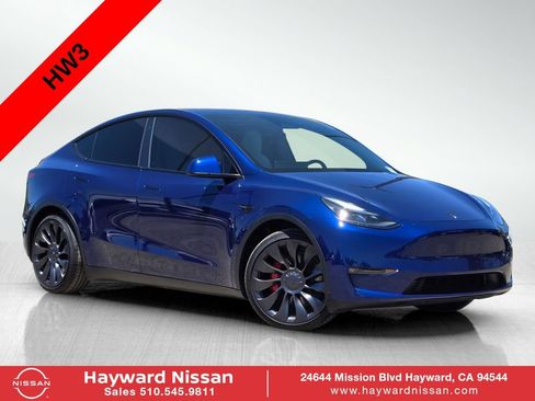 Used 2023 Tesla Model Y Performance AWD/4WD image 1