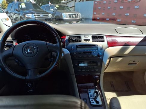 Used 2004 Lexus ES 330 FWD image 19