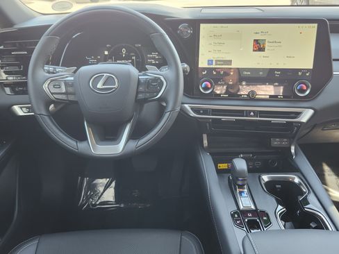 Used 2025 Lexus RX 350h w/ Convenience Package image 17