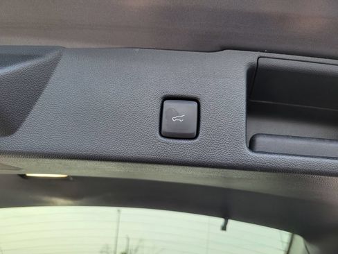 Certified 2023 Ford Escape Platinum AWD/4WD image 25