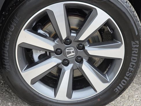 Used 2024 Honda Pilot Elite image 14