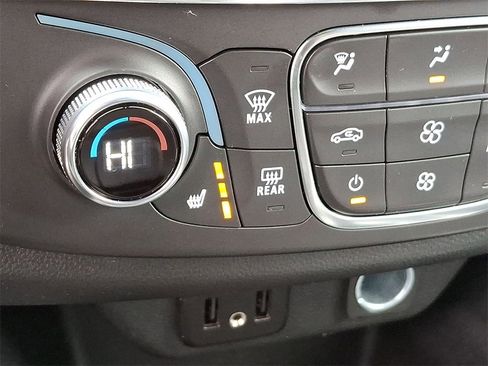 Certified 2023 Chevrolet Traverse LT image 19