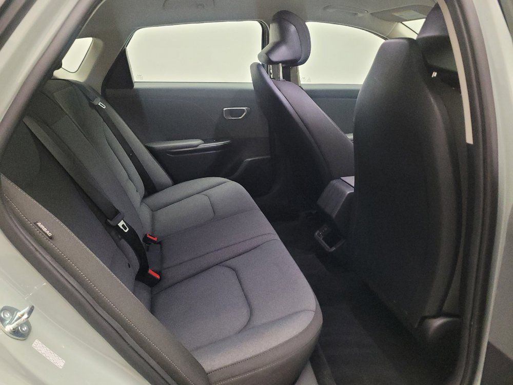 Used 2025 Kia K4 FWD image 19