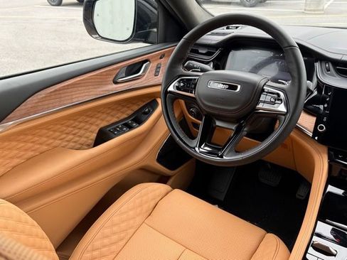 New 2026 Jeep Grand Cherokee Summit AWD/4WD image 33