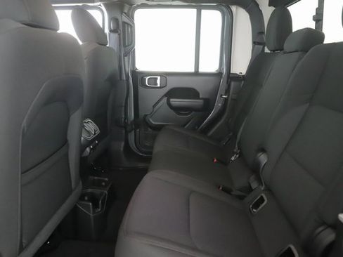 Used 2022 Jeep Gladiator Sport image 25