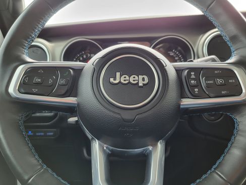 Used 2021 Jeep Wrangler Unlimited Rubicon 4xe w/ Cold Weather Group AWD/4WD image 8