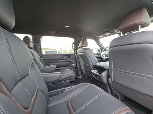 New 2026 Nissan Armada SL image 28