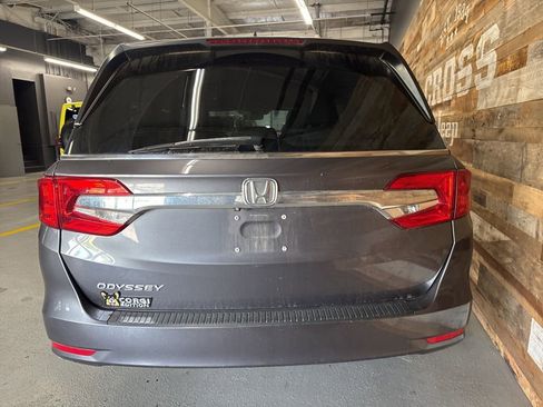 Used 2018 Honda Odyssey EX-L image 8