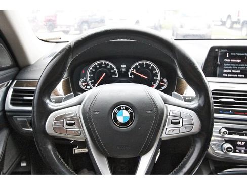 Used 2017 BMW 740i xDrive AWD/4WD image 12