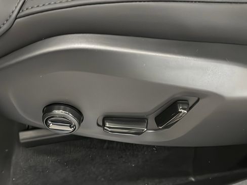 Used 2026 Volvo XC90 B6 Plus w/ Protection Package Premier image 24