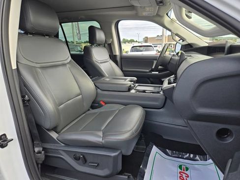 Used 2025 Ford Expedition Max Active AWD/4WD image 23