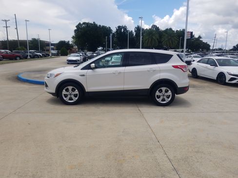 Used 2016 Ford Escape SE FWD image 4