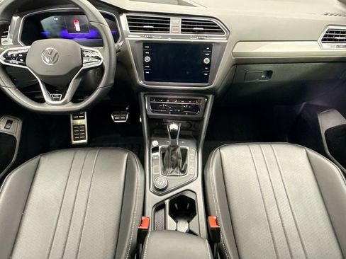 Certified 2024 Volkswagen Tiguan SE R-Line AWD/4WD image 13