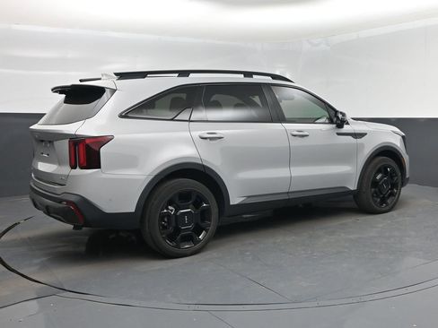 Certified 2024 Kia Sorento SX Prestige AWD/4WD image 3