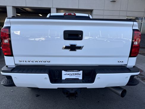 Used 2019 Chevrolet Silverado 3500 LTZ w/ Duramax Plus Package image 4