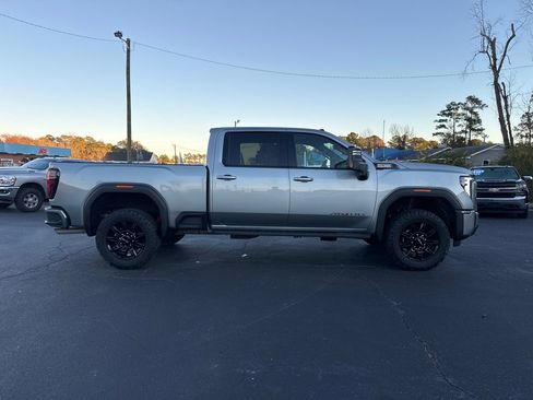 Used 2024 GMC Sierra 2500 AT4 w/ AT4 Premium Plus Package image 6