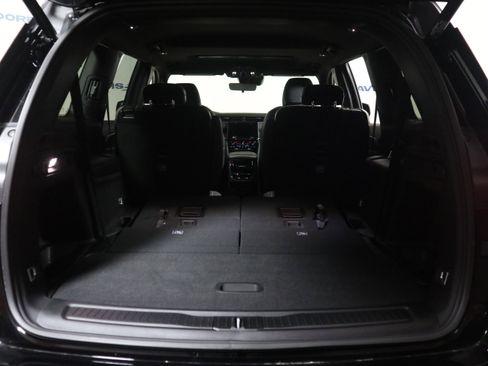 New 2025 Jeep Grand Cherokee L Altitude image 9