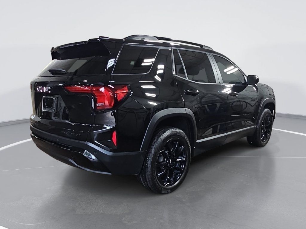 Certified 2025 GMC Terrain Elevation w/ Black Edition AWD/4WD image 3