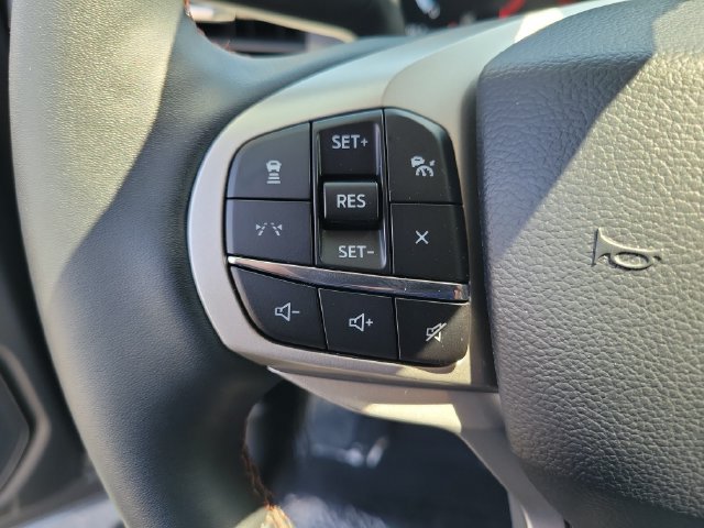 Used 2026 Ford Explorer Active w/ Active Comfort Package RWD image 5