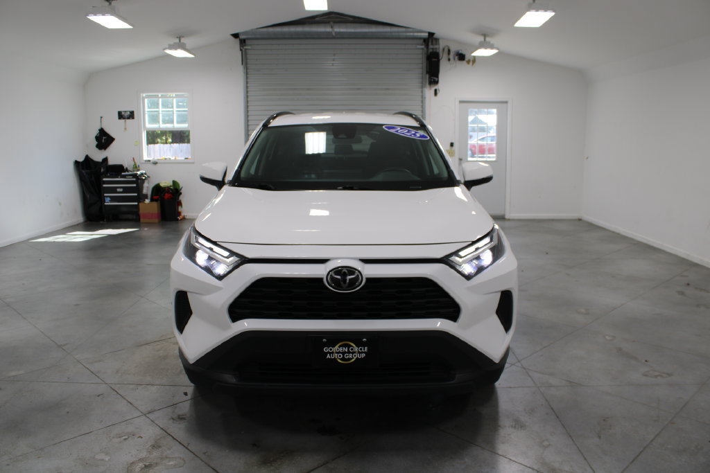 Used 2025 Toyota RAV4 XLE AWD/4WD image 3