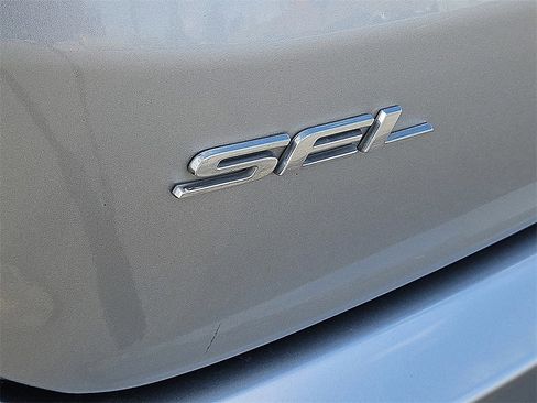 Used 2021 Ford Edge SEL image 11