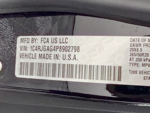 Used 2023 Jeep Grand Cherokee Altitude RWD image 31