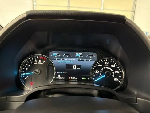 Used 2019 Ford F150 Lariat w/ Equipment Group 502A Luxury AWD/4WD image 27