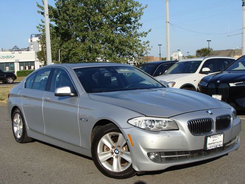 Used 2013 BMW 528i xDrive Sedan image 1