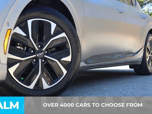 Used 2023 Kia EV6 GT-Line w/ GT-Line Suede Seat Package image 3