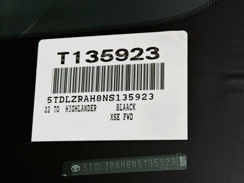 Used 2022 Toyota Highlander XSE FWD image 49