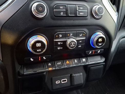 Used 2021 GMC Sierra 1500 SLE image 16