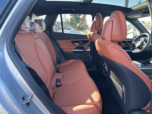 Used 2026 Mercedes-Benz GLC 300 4MATIC image 21