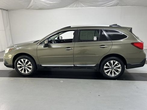 Used 2018 Subaru Outback 3.6R Touring AWD/4WD image 6