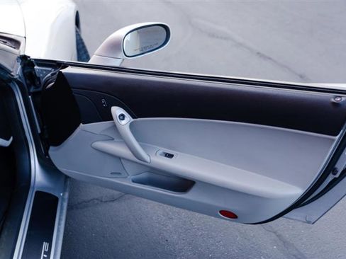 Used 2007 Chevrolet Corvette Convertible w/ Preferred Equipment Group image 31