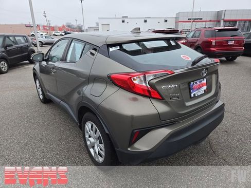 Used 2021 Toyota C-HR LE image 24
