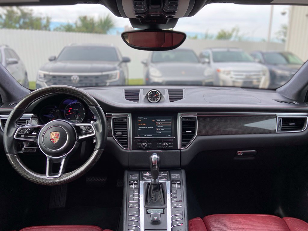 Used 2015 Porsche Macan Turbo AWD/4WD image 28