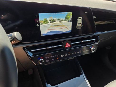 Certified 2024 Kia Niro Wind w/ Wind Preserve Package FWD image 28