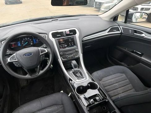 Used 2016 Ford Fusion SE FWD image 21