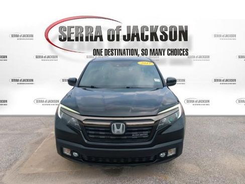 Used 2017 Honda Ridgeline Black Edition image 3