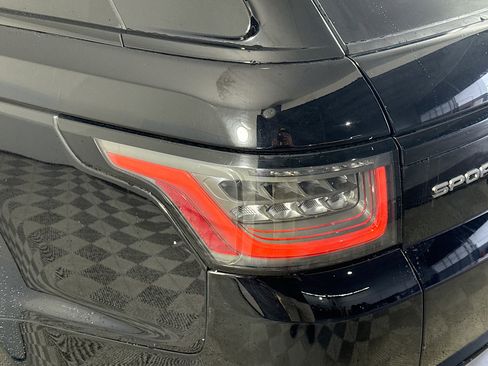 Used 2020 Land Rover Range Rover Sport SE image 36