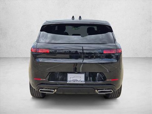 New 2026 Land Rover Range Rover Sport Dynamic SE image 8