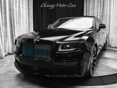Used 2022 Rolls-Royce Ghost Black Badge image 2