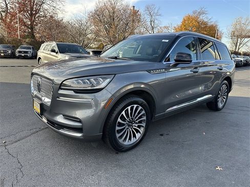 Certified 2024 Lincoln Aviator Premiere w/ Premium Package image 9