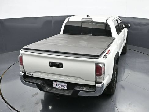 Used 2023 Toyota Tacoma TRD Off-Road AWD/4WD image 32