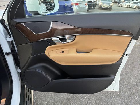 Used 2016 Volvo XC90 T6 Momentum image 20