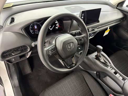 New 2026 Honda HR-V LX image 4