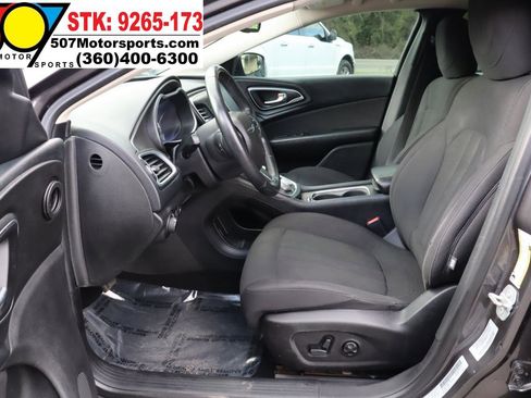 Used 2016 Chrysler 200 Limited w/ Convenience Group image 14
