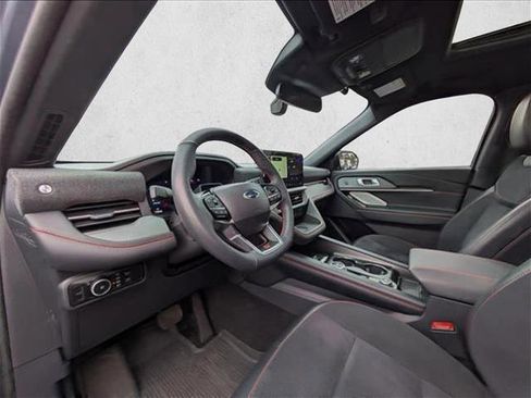 Used 2025 Ford Explorer ST AWD/4WD image 13