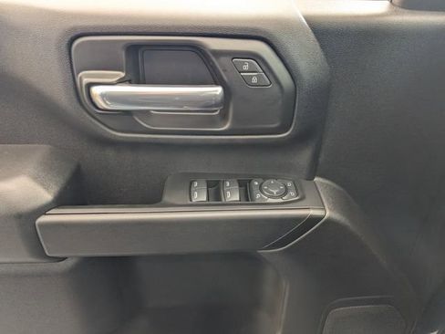 Used 2025 Chevrolet Silverado 2500 Custom w/ Custom Value Package image 28